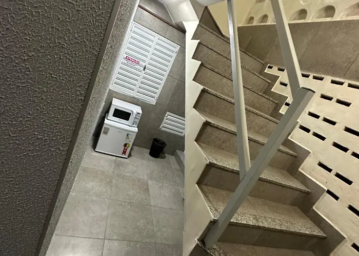 Quarto Privativo Com Banheiro Compartilhado,A 800Mts Do Patio Do Forro