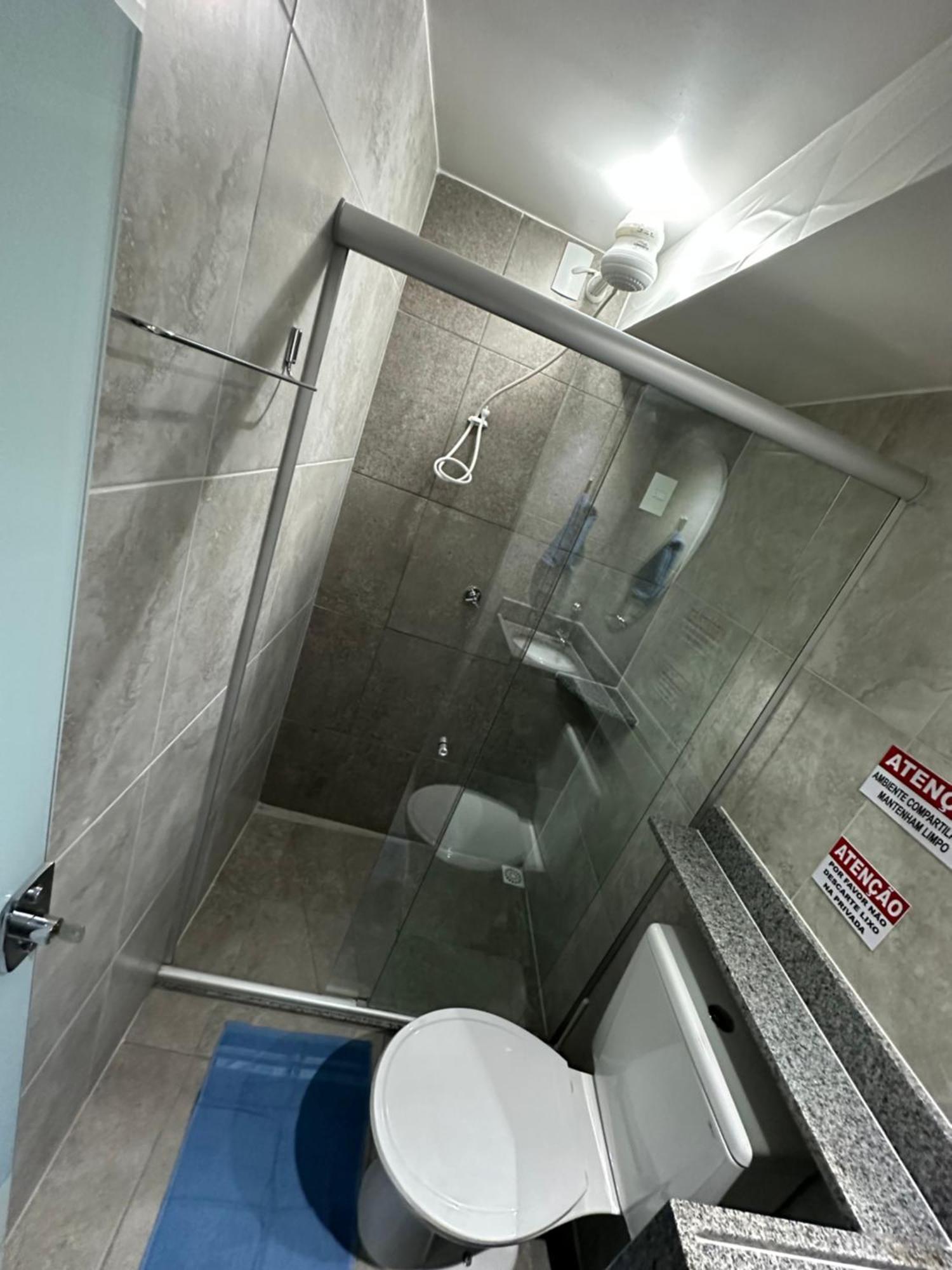 Privativo Com Banheiro Compartilhado,a 800mts Do Patio Do Forro